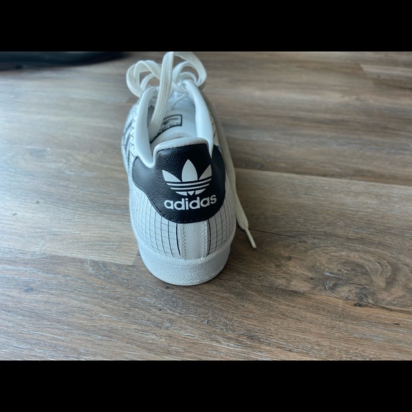 Adidas - Picture 4 of 4
